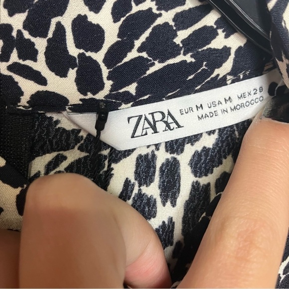 Zara puffed sleeves blouse lightweight new with tags size medium - Picture 3 of 5